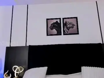 Chaturbate Live Sex Cam of arwenstar11