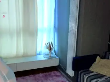 Chaturbate Best live sex cam show of emmasmall