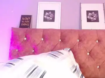 Chaturbate Watch Live Sex Cams of nikibrice