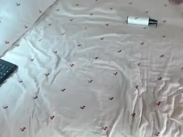 Chaturbate Live Sex Cam of q_t_pie