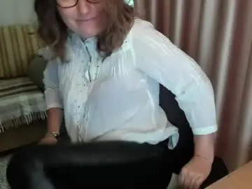 Chaturbate Watch Live Sex Cams of lauraoven1
