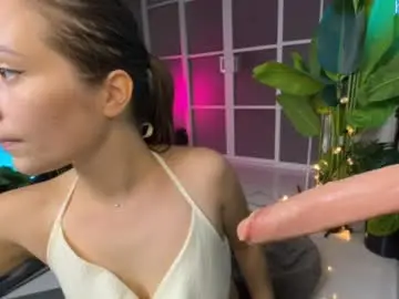 Chaturbate Free Live Porn of heylixie_