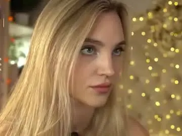 Chaturbate Live Sex Cam of beckymadsons