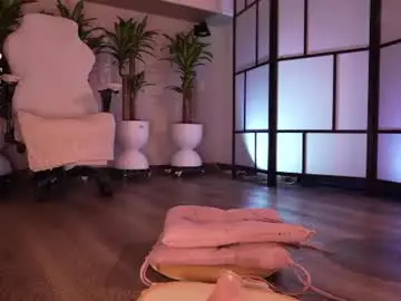 Chaturbate Best live sex cam show of lau__1