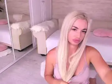 Chaturbate Live Sex Cam of elisabeth_jason