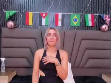 Chaturbate Live Sex Cam of ashley_miller26