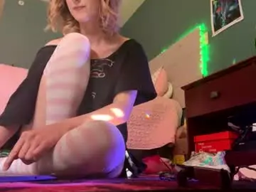 Chaturbate Free Porn Cam of meadowmoon3