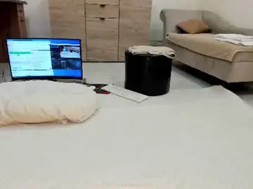 Chaturbate Live Sex Cam of classy_medeeea