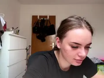 Chaturbate Best live sex cam show of incredeblemira