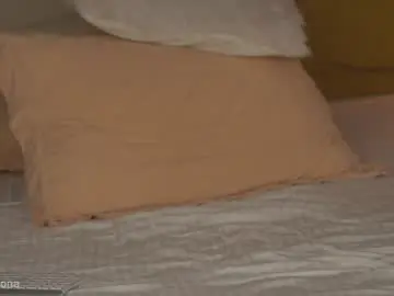 Chaturbate Free Porn Cam of alyonaqueen_