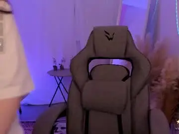 Chaturbate Live Sex Cam of coramiel