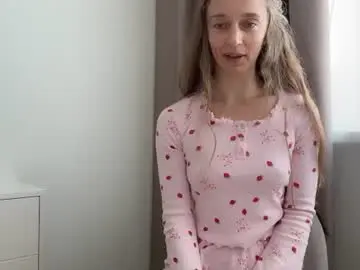Chaturbate Free Porn Cam of shy_schoolgirl_