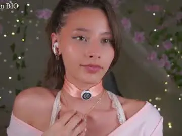 Chaturbate Nude Webcam of falinecrosthwaite