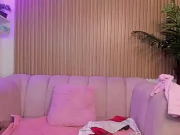 Chaturbate Live Sex Cam of little__ary
