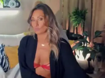 Chaturbate Live Sex Cam of sarahholly