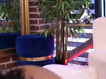 Chaturbate Watch Live Sex Cams of amiraaluxe