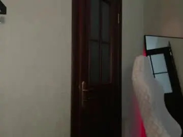 Chaturbate Live Sex Cam of emmiclo