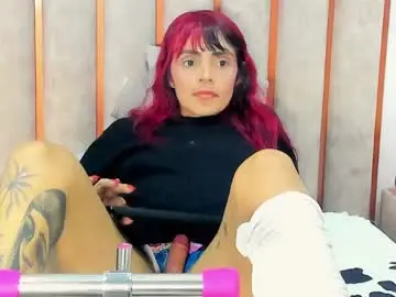 Chaturbate Best live sex cam show of lucie_red
