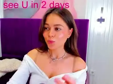 Chaturbate Live Sex Cam of kelly_cuutie
