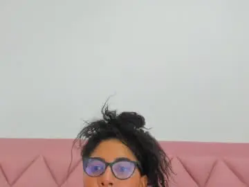 Chaturbate Free Live Porn of andrea_santana2