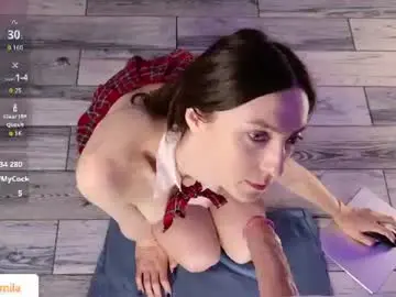 Chaturbate Live Sex Cam of cutemia6