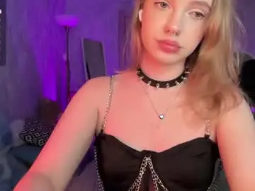 Chaturbate Live Sex Cam of itsevedarkside_