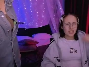 Chaturbate Live Porn of mona_cloud