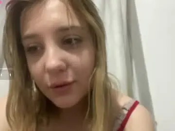 Chaturbate Live Porn of miaaperry