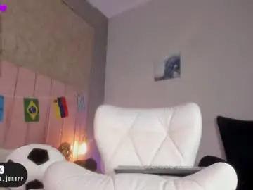 Chaturbate Best live sex cam show of agatha_jener