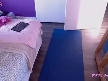 Chaturbate Nude Webcam of sweetkiitty3