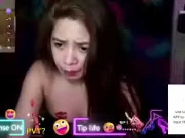 Chaturbate Live Sex Cam of wildnyx123