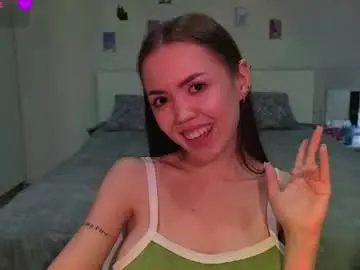 Chaturbate Live Sex Cam of sweetieee_kira
