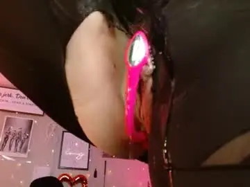 Chaturbate Live Sex Cam of milf_lacey