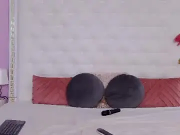 Chaturbate Nude Webcam of _lenapaul_