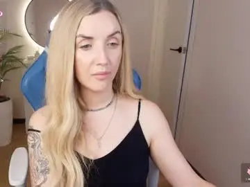 Chaturbate Live Sex Cam of mi1a_