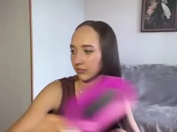 Chaturbate Watch Live Sex Cams of madalyneaks