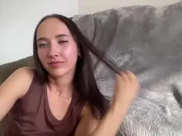 Chaturbate Adult Video Chat of madalyneaks