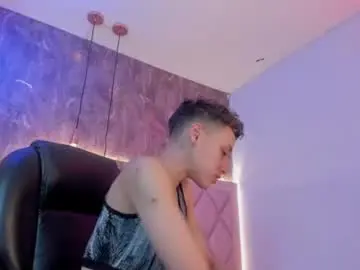 Chaturbate Live Sex Cam of megan_and_clohe