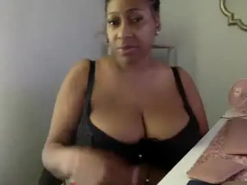 Chaturbate Watch Live Sex Cams of madam_glam