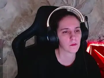 Chaturbate Live Sex Cam of irwi_tomboy