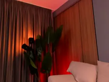 Chaturbate Live Sex Cam of miravolt