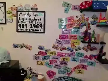 Chaturbate Adult Webcam of ten_tickle_pixie