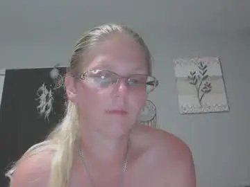 Chaturbate Live Sex Cam of jadeluv