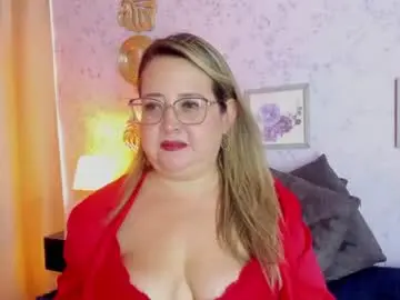 Chaturbate Live Sex of martinacurvy_