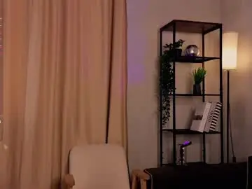 Chaturbate Live Sex Cam of umbraelyon