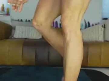 Chaturbate Live Sex Cam of taylor_love_303