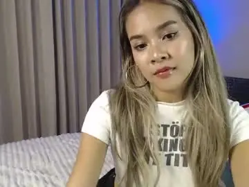 Chaturbate Live Sex Cam of onlylilypeach