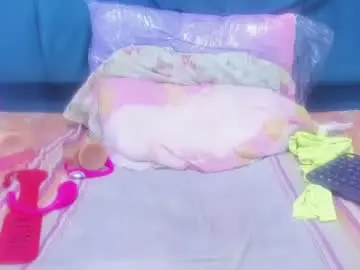 Chaturbate Live Sex Cam of andrealopezaenmar