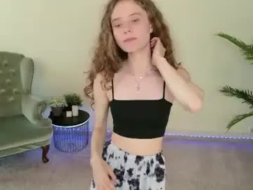 Chaturbate Sex Chat of mila_stain