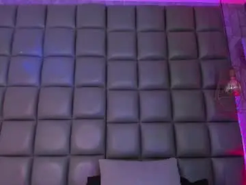 Chaturbate Free Live Porn of kira_vance